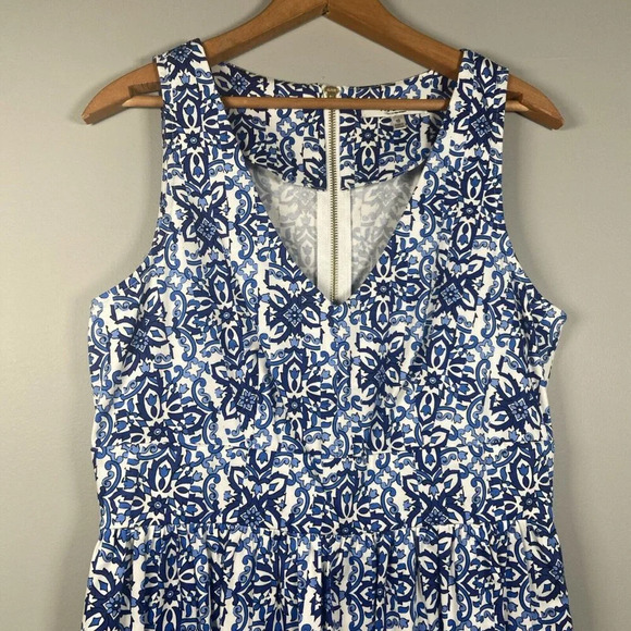 Milly Blue White Cotton Floral Sleeveless V-Neck Shift Dress Sz 10 Fit & Flare - Picture 3 of 15